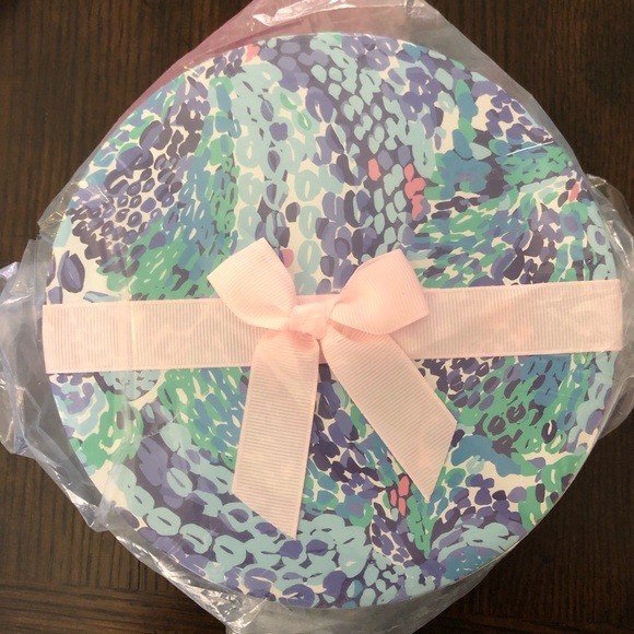 Lilly Pulitzer Dress It Up Gift Box - Picture 2 of 3